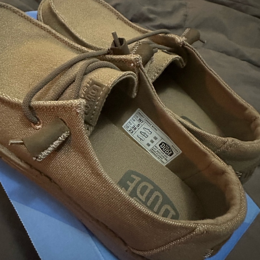 Women’s Hey Dudes NEVER WORN